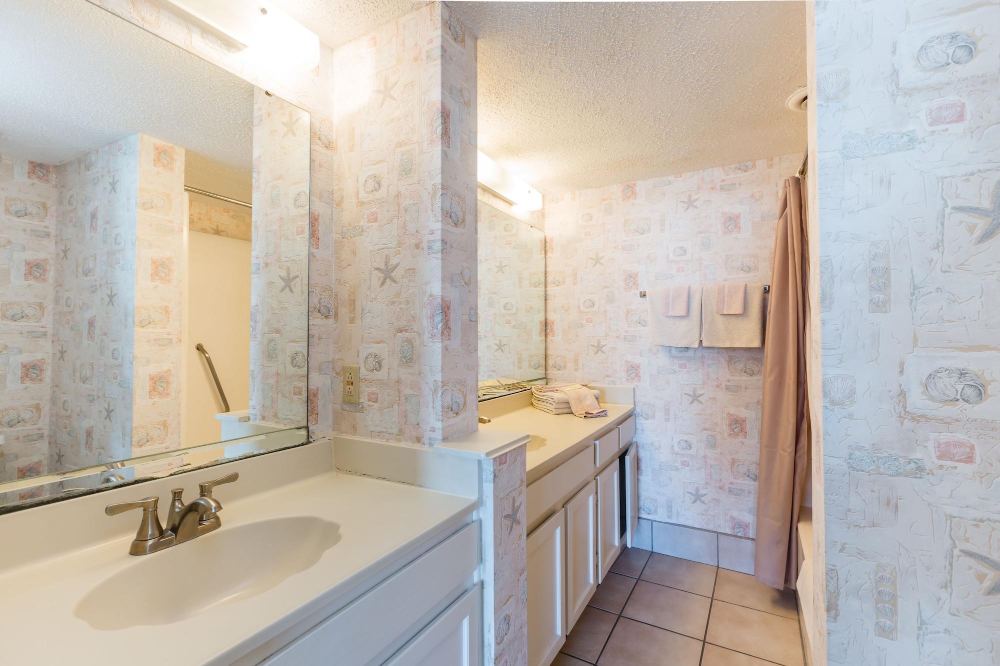 Ocean Towers Resort Atlantic Beach ภายนอก รูปภาพ